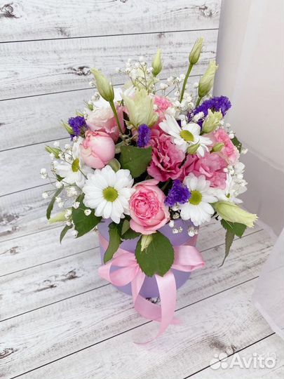 Цветы букеты в шляпной коробке