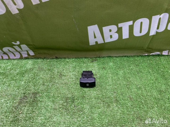 Кнопка обогрева стекла Лада Ларгус K4M 2013