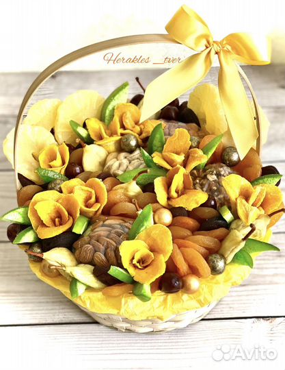 Съедобные букеты из сухофруктов и орехов