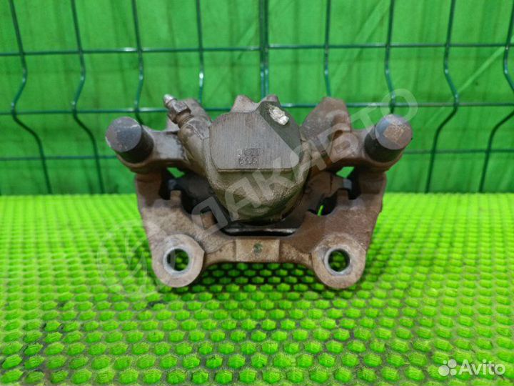 Суппорт тормозной задний правый Mercedes-Benz C