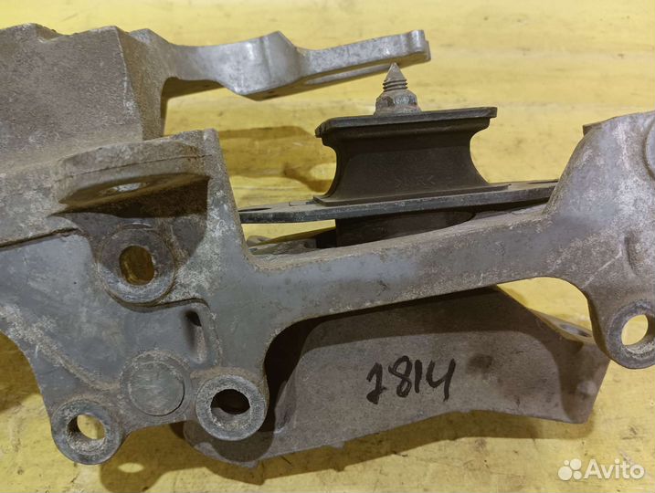 Кронштейн опора двигателя Nissan Qashqai J10