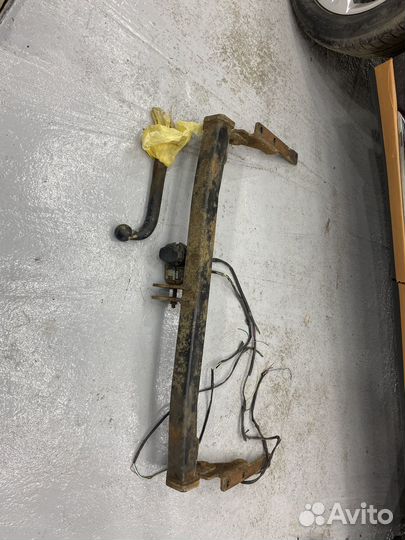 Фаркоп для toyota rav4