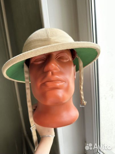 Пробковый шлем