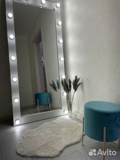 Зеркало напольное с подсветкой