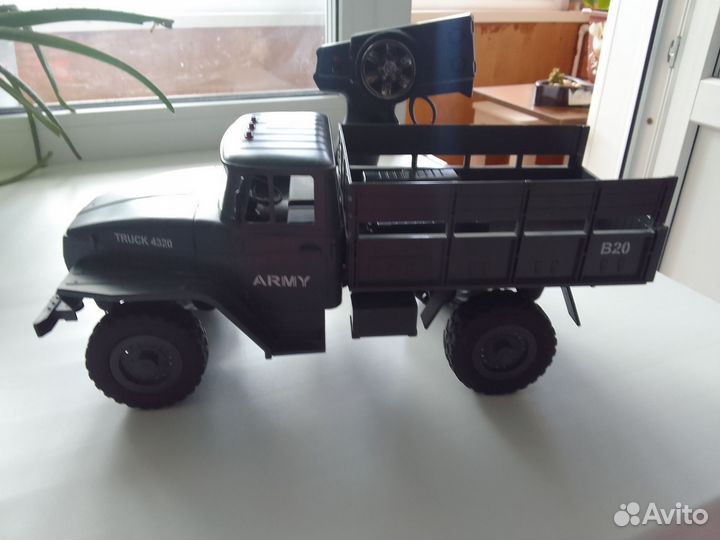 Машинка на радиоуправлении