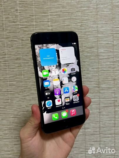 iPhone 8 Plus, 64 ГБ