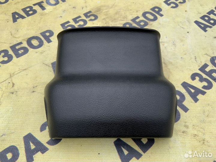 Кожух рулевой колонки верхний Kia Quoris