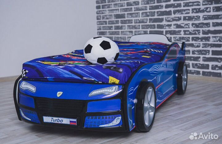 Детская кровать машинка