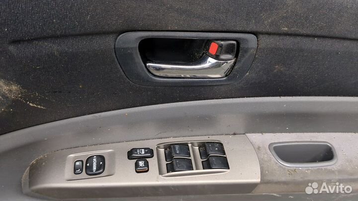 Дверь правая передняя Toyota Prius