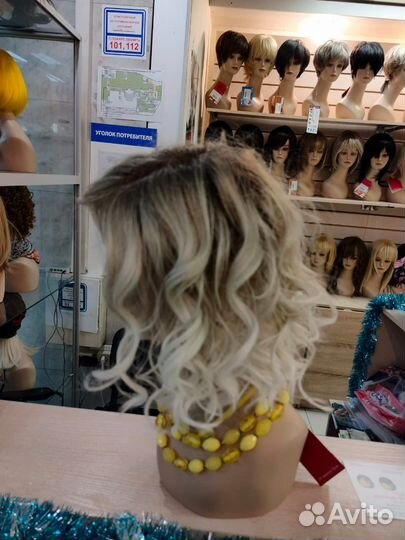 Парик женский