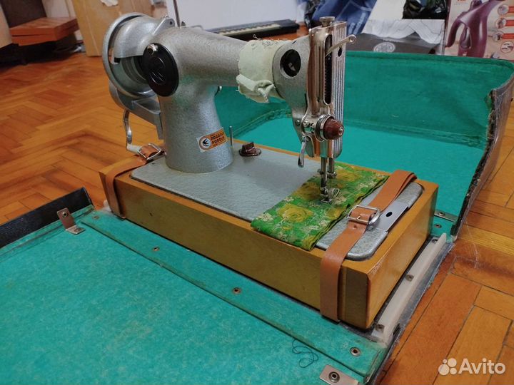 Швейная машинка подольская ручная