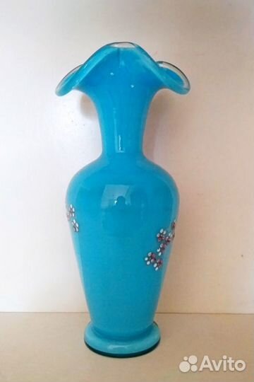 Ваза с эмалями. Двухслойное стекло. Редкая