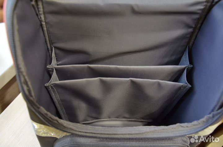 Рюкзак для школьника абсолютно новый