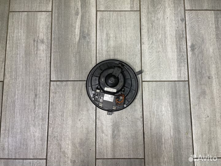 Моторчик печки Фольксваген Пассат Б6