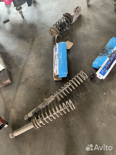 Стойки задние и передние ваз 2109,21099, 2108