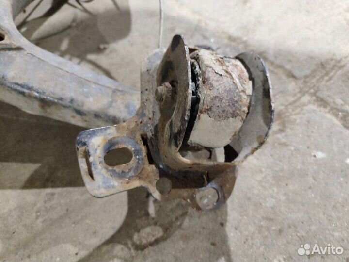 Рычаг подвески нижний задний левый Bmw 318I E36