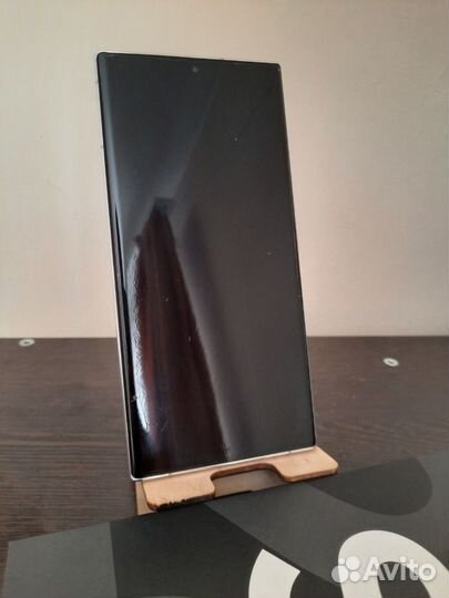 Samsung Galaxy S22 Ultra, 12/256 ГБ