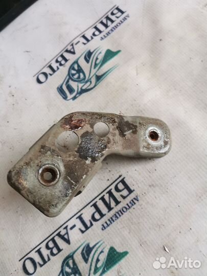 Кронштейн передней панели Renault Megane III (2008