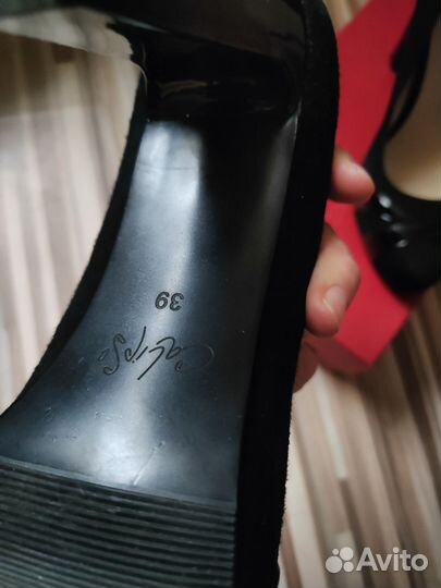 Чёрные замшевые туфли Calipso