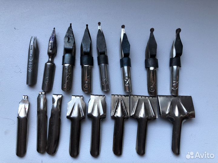 Готовальня, перья д/туши