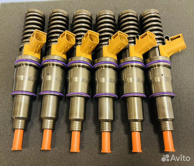 Насос-форсунки Volvo D9 RVI DXi11 21582103