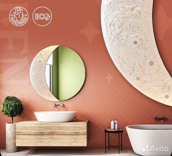 Зеркало ручной работы (луна из гипса)