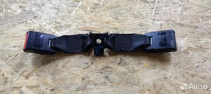 Ответная часть ремня безопасности задний Renault