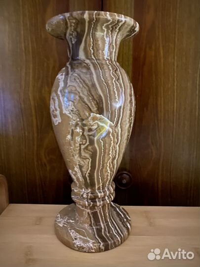 Ваза мрамор.(напольная) Высота 30 см