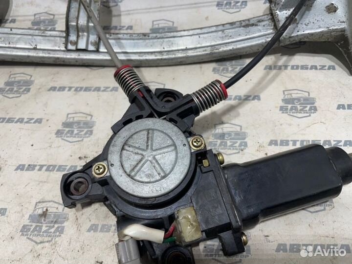 Стеклоподъемный механизм задний правый Toyota