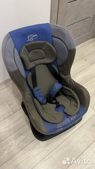 Автомобильное кресло