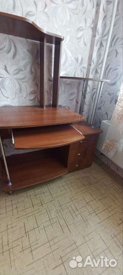 Компьютерный стол