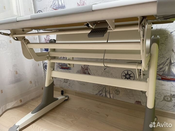 Эргономичный стол