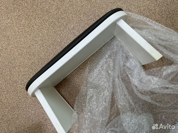 Подставка маникюрная под руку