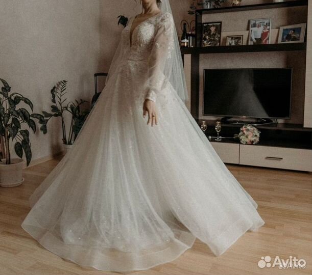 Свадебное платье