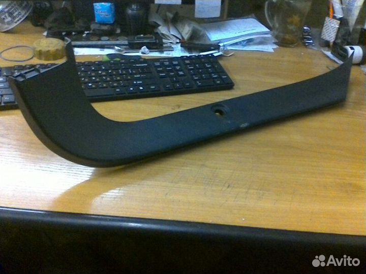 Обшивка двери багажника правая Mazda Mazda 6 GH