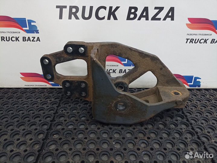 Кронштейн рессоры передней правый