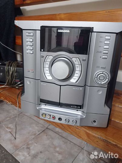 Музыкальный центр