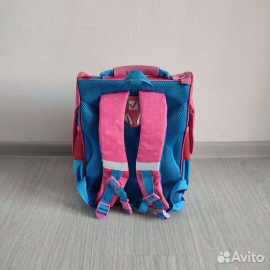 Школьный портфель