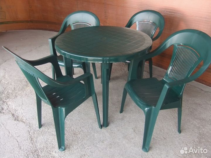 Кресло пластиковое