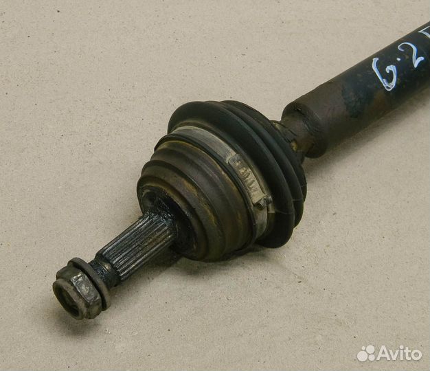 Привод правый VW Golf 2