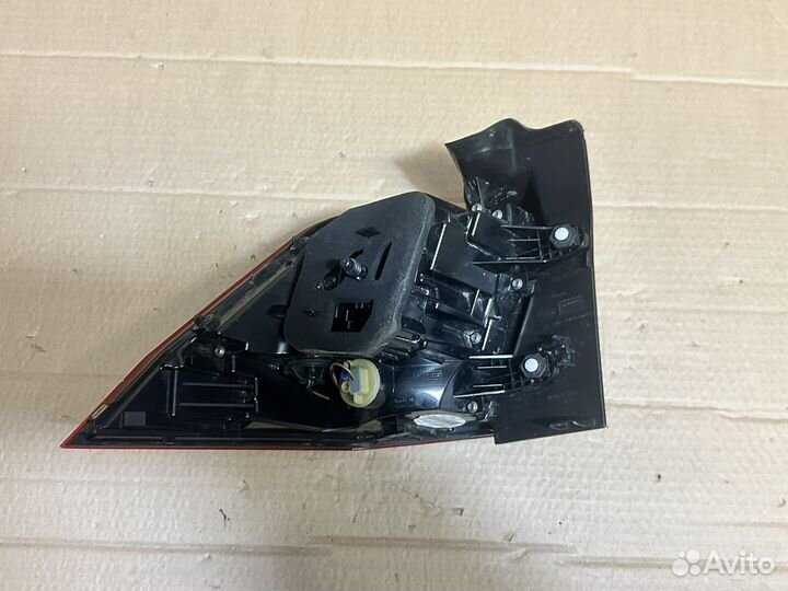 Volkswagen Tiguan 2 фонарь задний правый