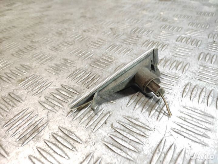 Повторитель в крыло правый Renault Scenic 2003 200