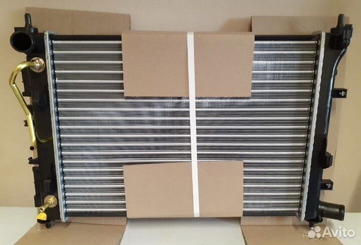 Радиатор охлажденная Kia Rio 2017-2021 автомат