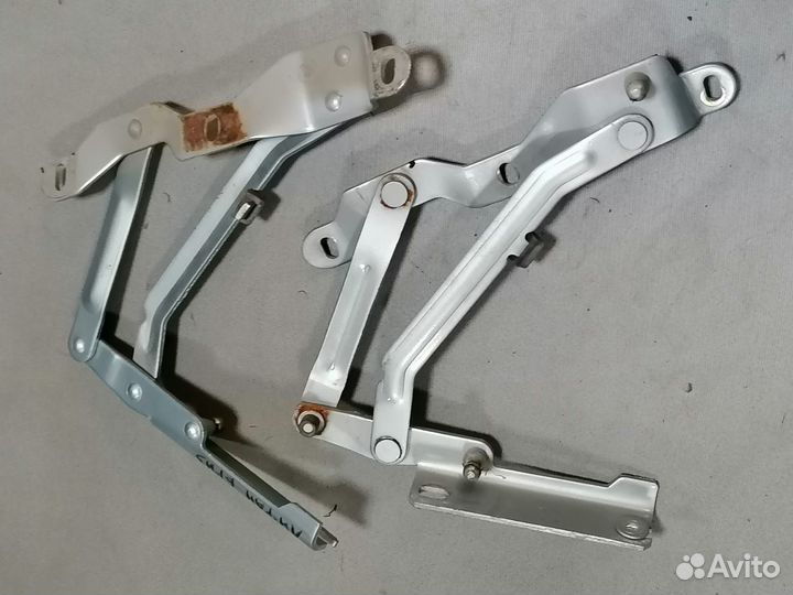 Петля багажника Lifan Breez 2007-2014