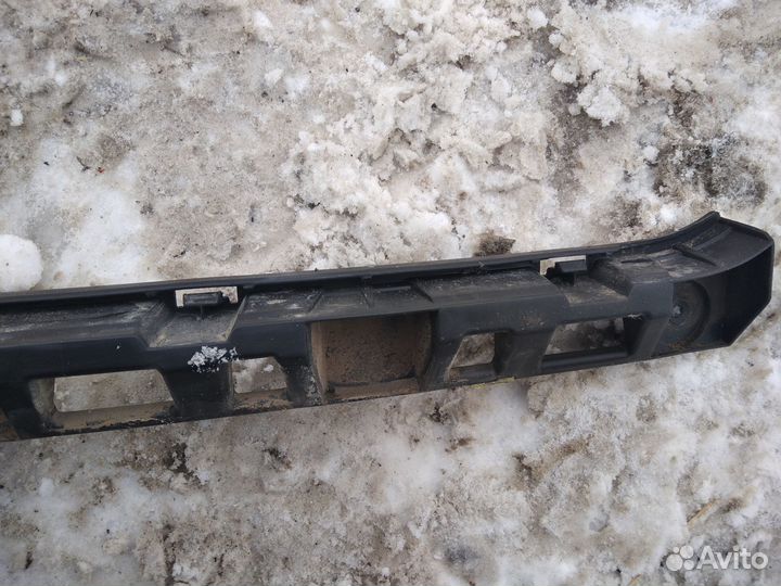 Кронштейн заднего бампера центральный VW Polo