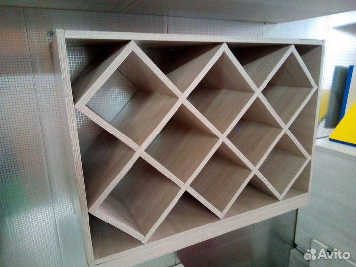 Полка для вин и бокалов