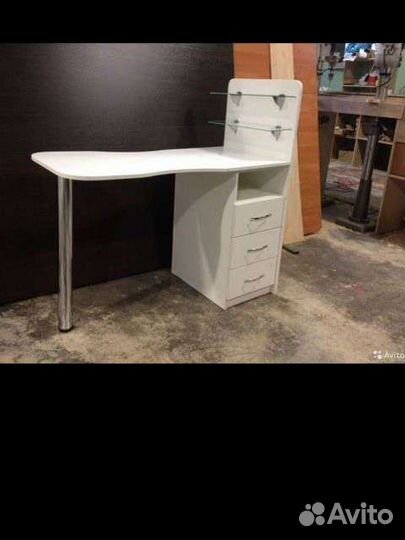 Стол для маникюра складной