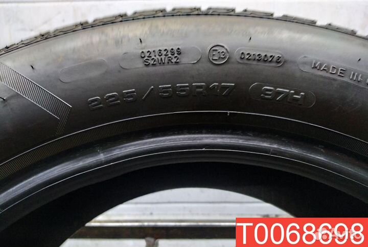 Goodyear UltraGrip 8 Performance 225/55 R17 97H