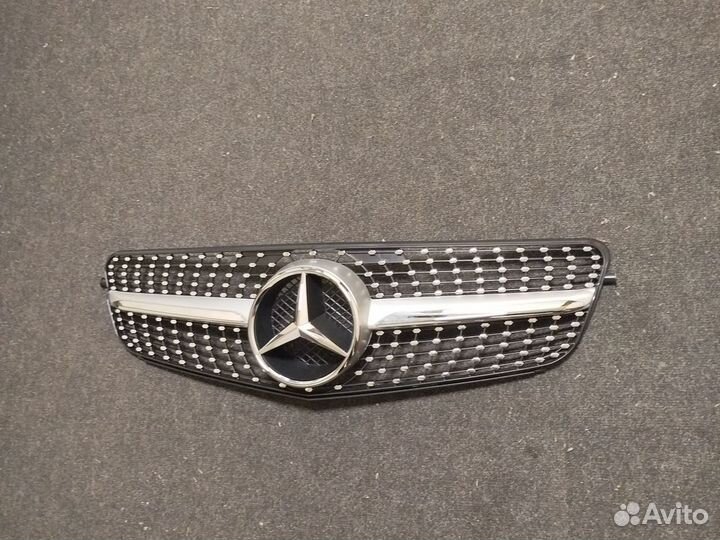 Решетка радиатора Mercedes W204 Diamond