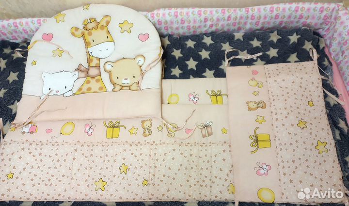 Бортики в кроватку и комплект постельного белья